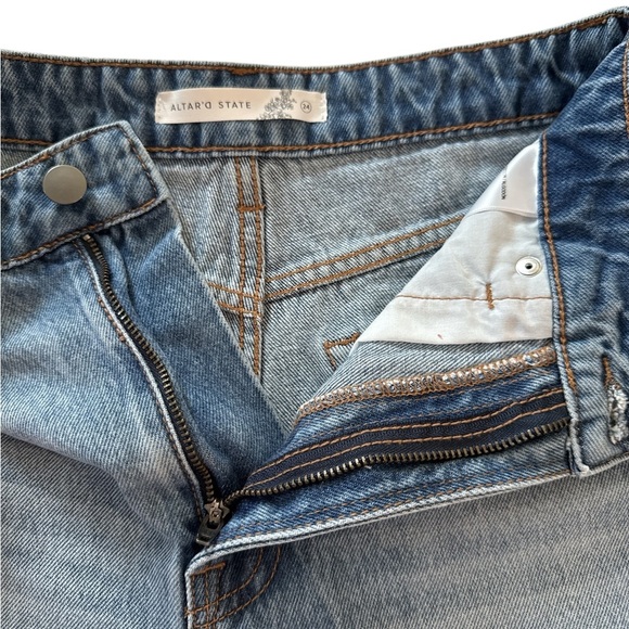Altar’d State High Rise Distressed Denim Shorts Medium Wash Size 24 - Picture 7 of 9